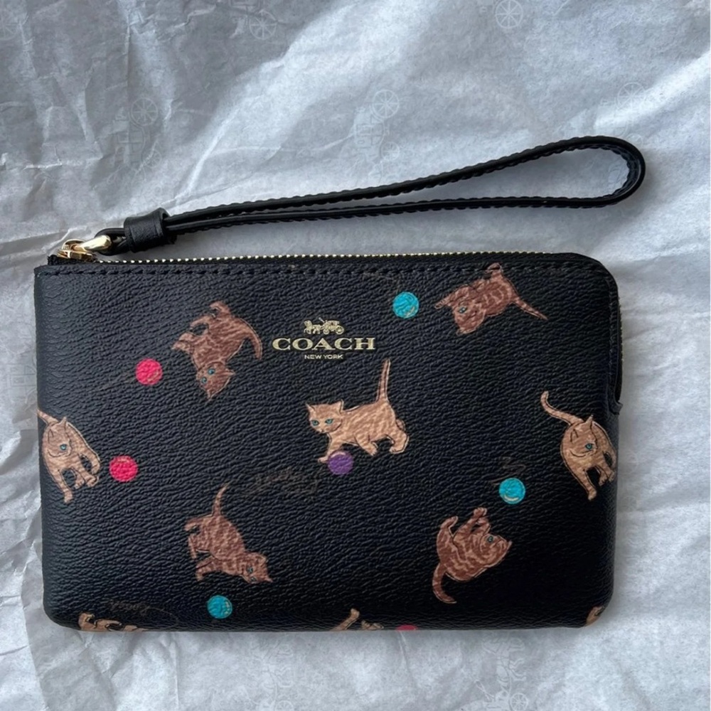 Coach Corner Zip Wristlet with Cat Print in Gold/Black Multi C6434